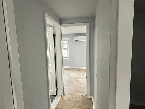 5th image of 9 Winthrop St APT 3