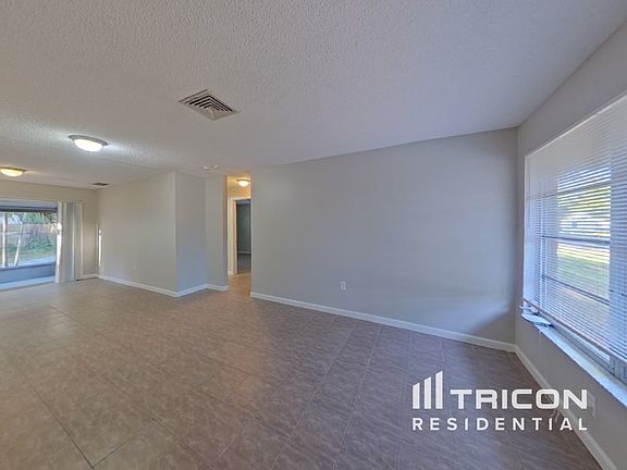 3rd image of 534 81st Ave N