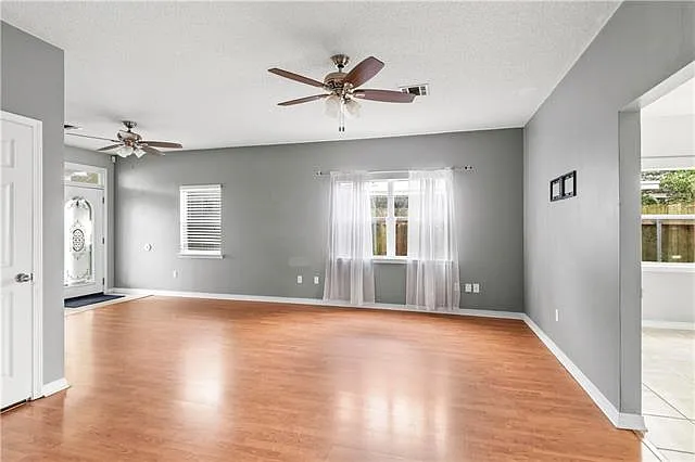 8925 Camille Ct — Photo 4