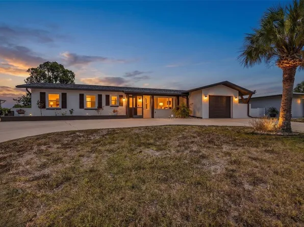 82 Rotonda Cir, Rotonda West, FL 33947