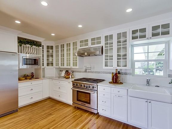 5th image of 4926 Canterbury Dr