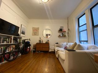 374 S 5th St APT 11, Brooklyn, NY 11211