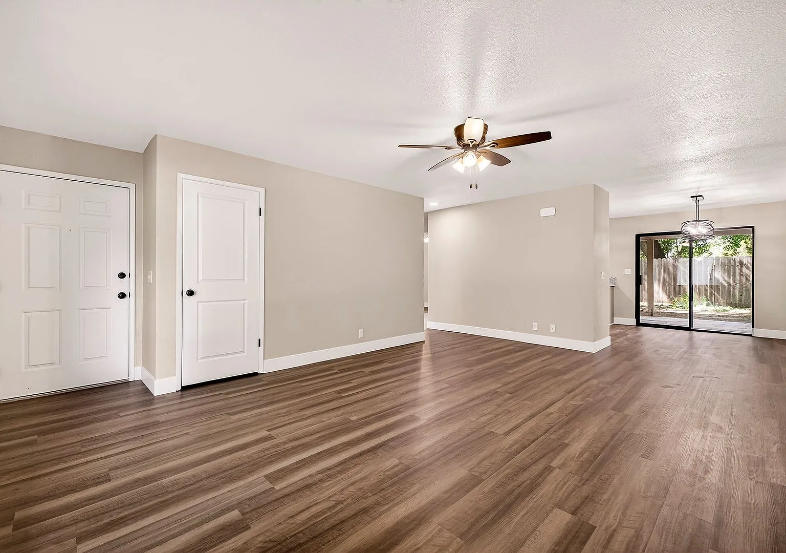 Burnap Apartments — Photo 3