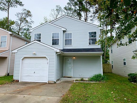 3rd image of 528 Barberton Dr