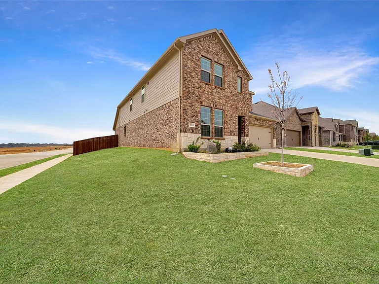 10332 Fall Brook Dr — Photo 13