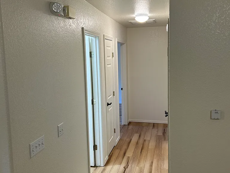 504 Sudderth Dr #9 — Photo 6
