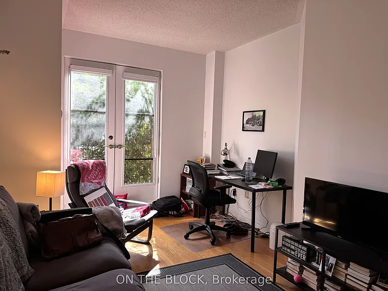 3085 Bloor St W #112 — Photo 9