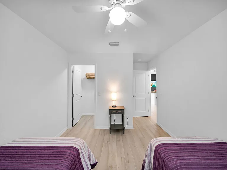 2204 SW 30th Ter — Photo 17