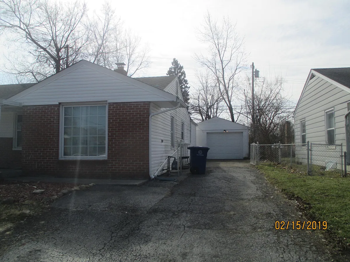 Building Photo - 2693 Regina Ave