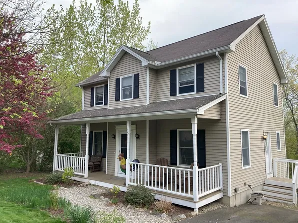 10 Howe St, Belchertown, MA 01007