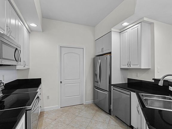 5th image of 801 S Olive Ave Unit 1515