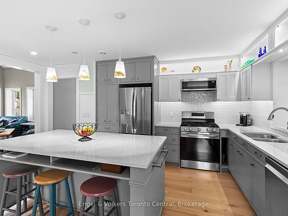5th image of 154 Blue Mountain Dr