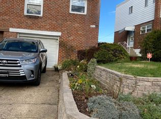 8826 Dewees St, Philadelphia, PA 19152
