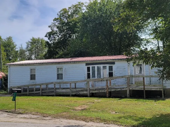 11731 E South Third St, Loogootee, IN 47553