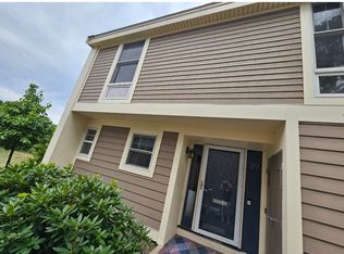 11 Oak St Unit 39, Wellesley, MA 02482