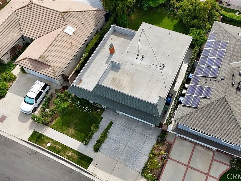 6215 Hesperia Ave — Photo 41