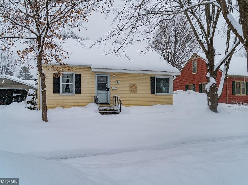 1st image of 816 14th Ave NE