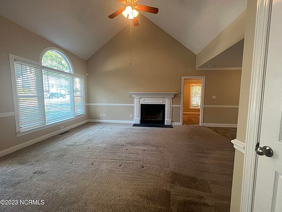 5th image of 613 Pine Knoll Drive