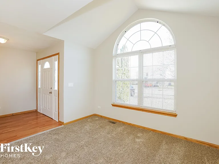 16460 Kingsbrook Dr — Photo 6
