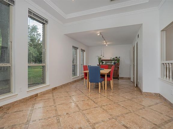 4th image of 9249 Windy Crest Dr