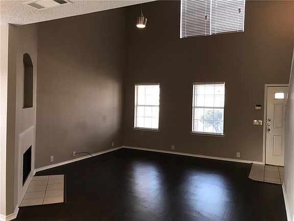 5th image of 224 Tulane Dr
