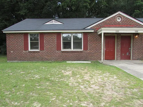 135 Highland Ave #A-B Photo 1