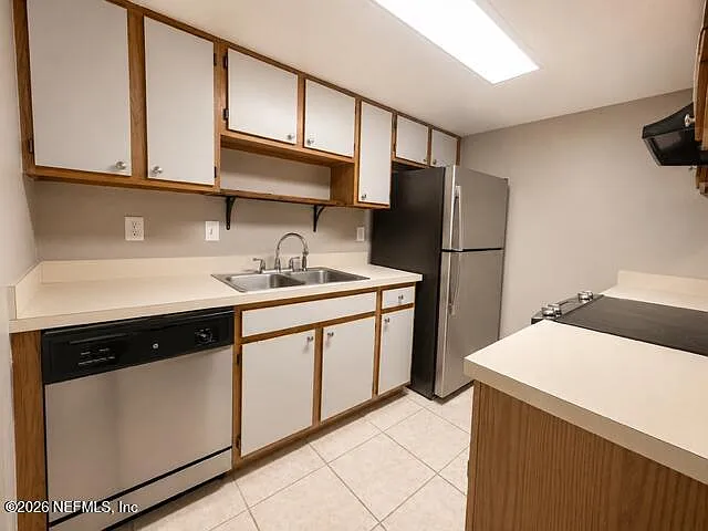 5553 Greatpine Ln S — Photo 10