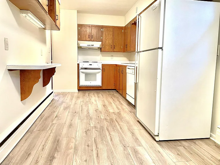 2 Ridgewood Dr — Photo 4