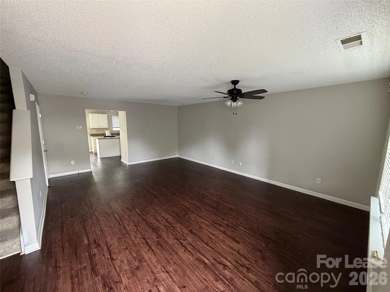3 bed, 2.5 bath, 1440 sqft, $1,930 — Photo 2