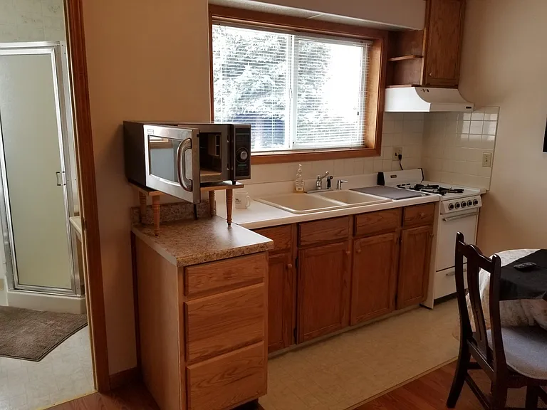 2-11695 SW Greenburg Rd #2 — Photo 6