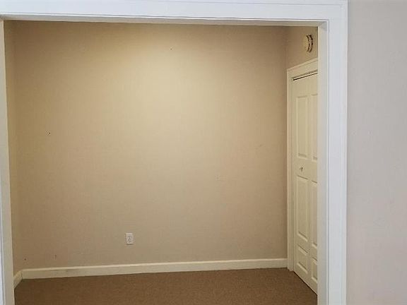 4th image of 901 N Bishop Ave APT C