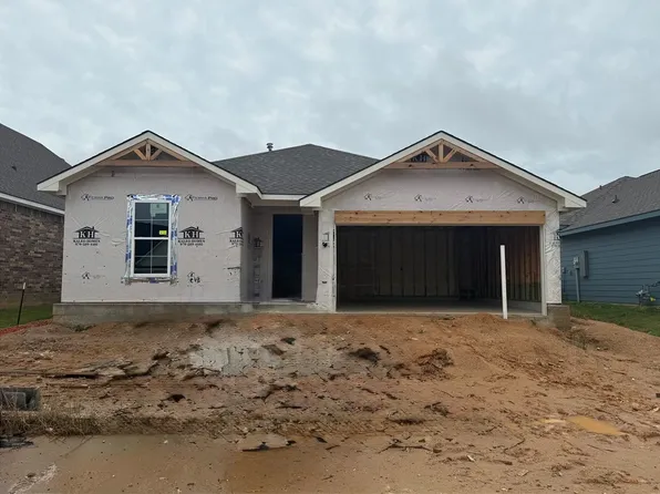 6105 Pocono Dr, College Station, TX 77845