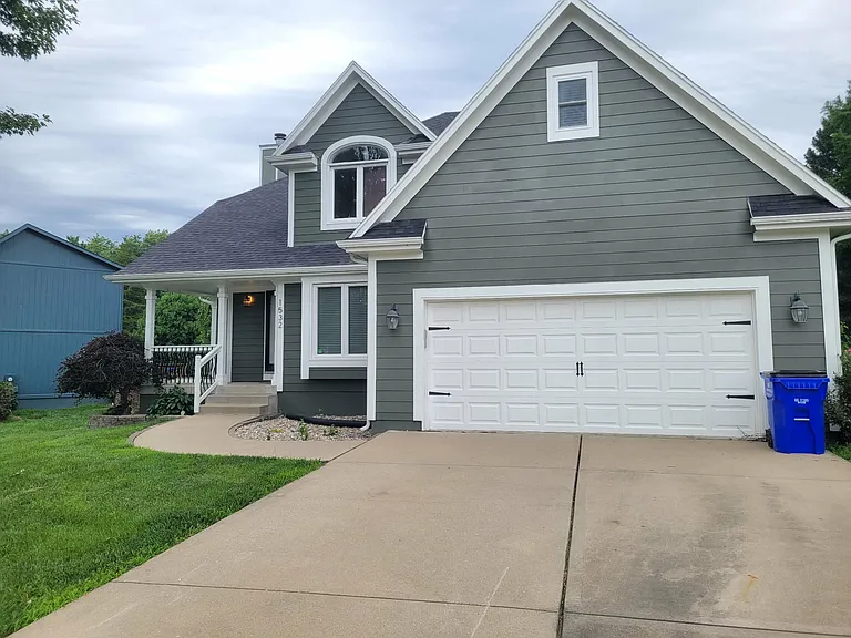 1532 SE Silkwood Ln — Photo 1