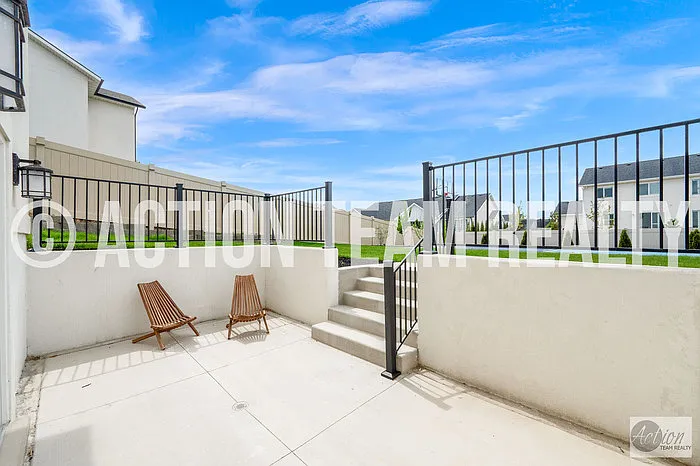 1 bed, 1.0 bath, 2100 sqft, $1,650 — Photo 3