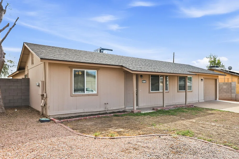 3 bed, 2.0 bath, 1576 sqft, $2,665 — Photo 4