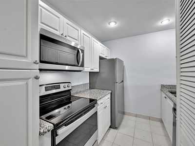 906 Twin Lakes Drive #8-j, Coral Springs, FL, 33071