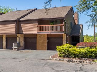 16 Ridgedale Dr, Annandale, NJ 08801
