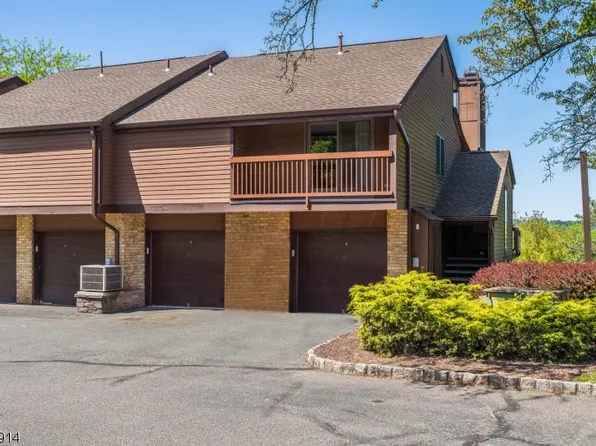 16 Ridgedale Dr, Clinton Twp., NJ 08801