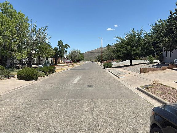 4th image of 1907 Crescent Dr