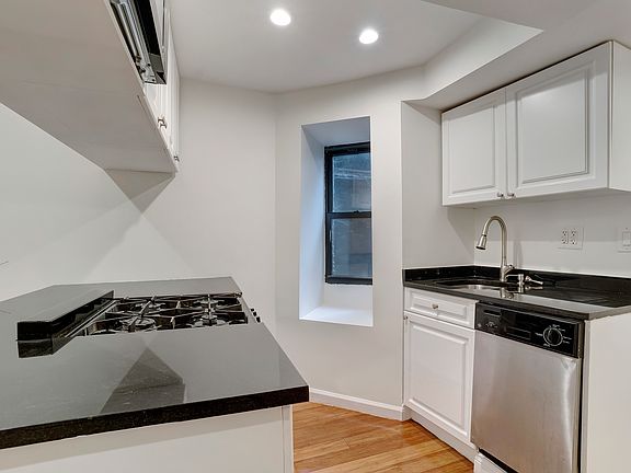 2nd image of 31 E 1st St