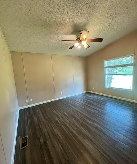150 Oak Forest Dr — Photo 16