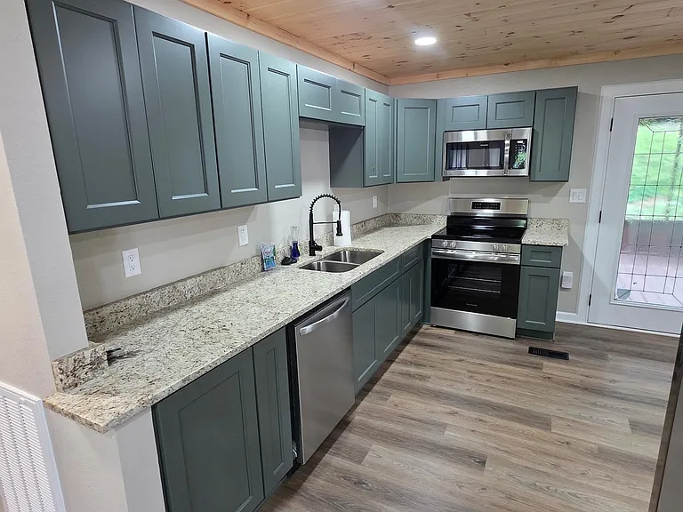 2228 Deerwood Rd — Photo 8