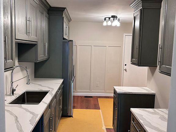 4th image of 277 Longwood Dr