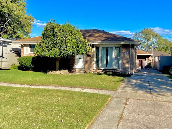 30464 Hayes Rd, Roseville, MI 48066