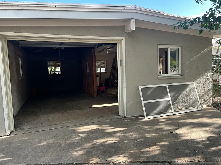 819 E Hills Rd — Photo 9
