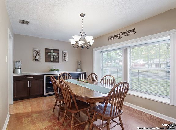 5th image of 6647 Country Field Dr