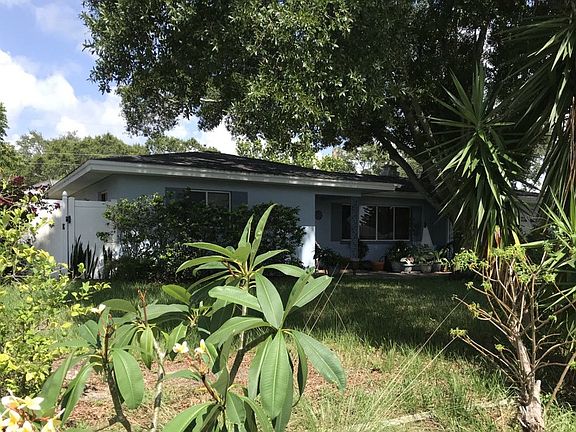 3rd image of 1333 Irving Ave