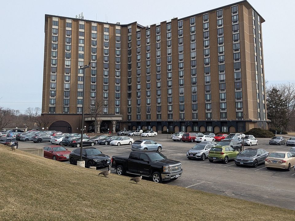 1st image of 1 Renaissance Pl Unit 408