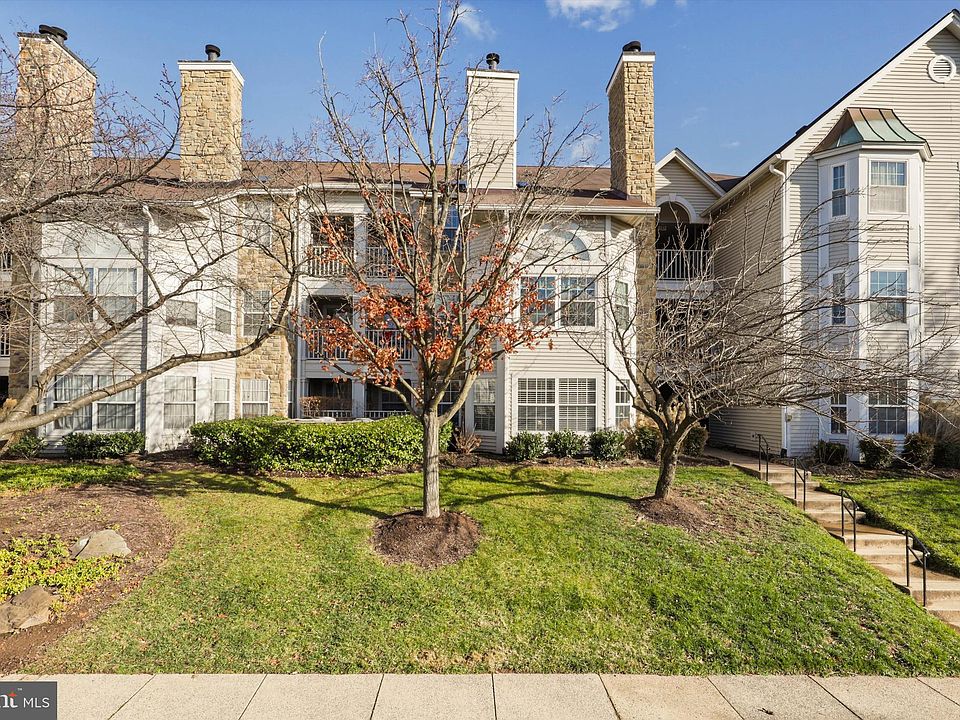 1st image of 5624 Willoughby Newton Dr Unit 32
