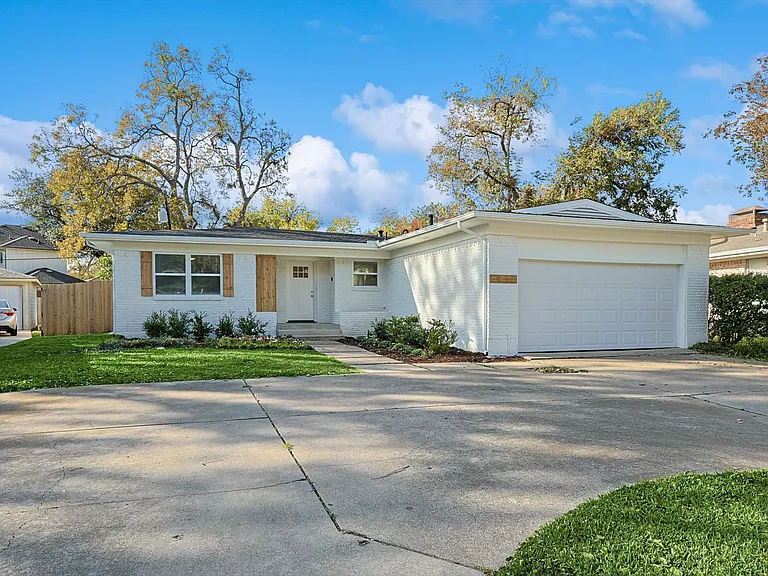 6912 Clemson Dr — Photo 2